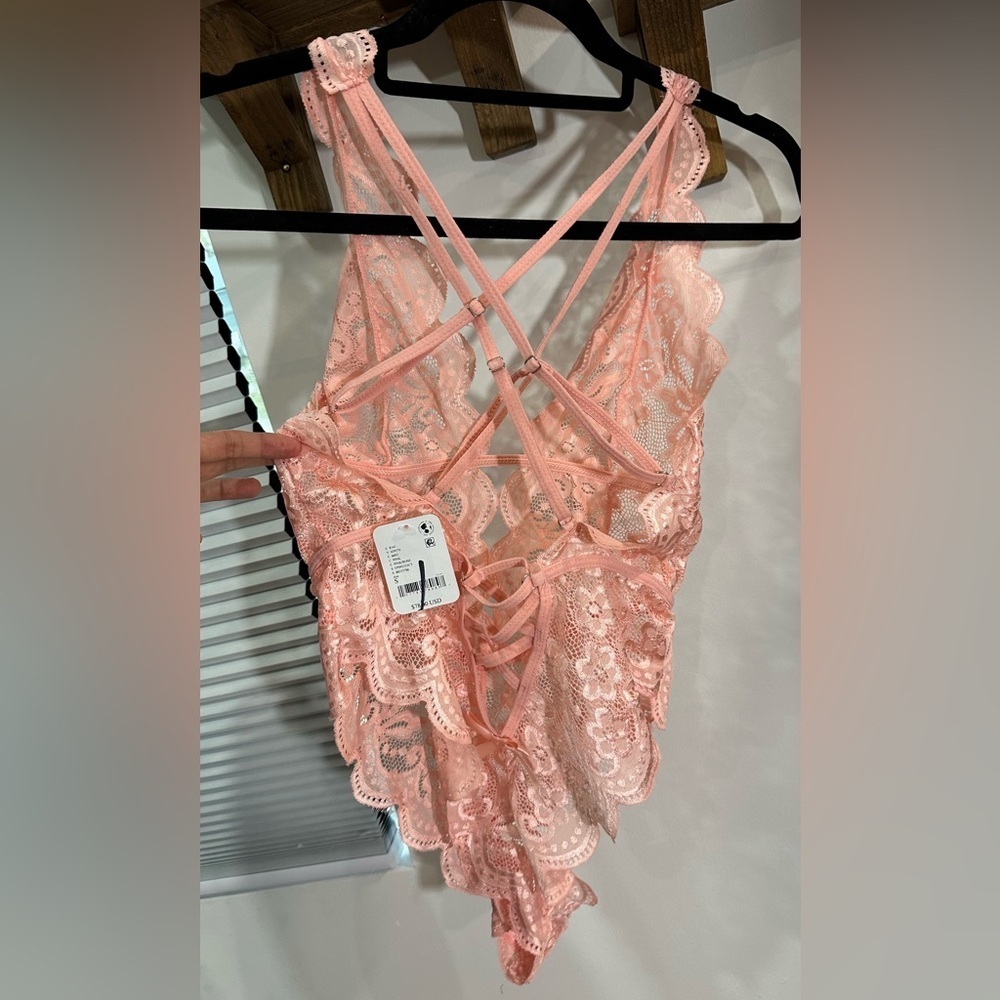 NWT Free People Intimately Lace Bodysuit Pink Rose Small - Picture 5 of 13